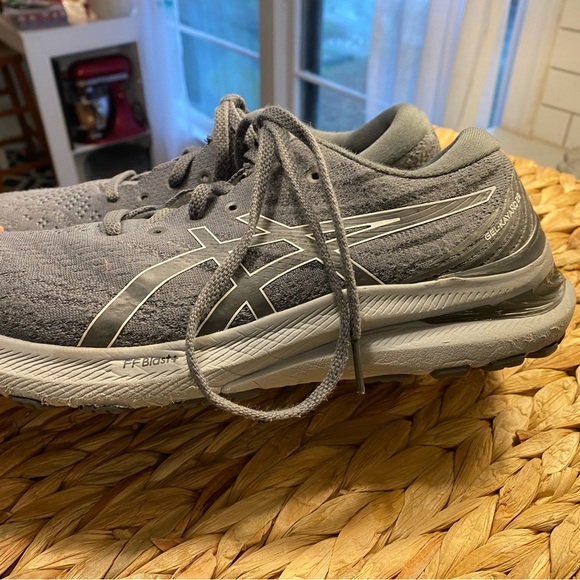 ASICS Gel Kayano 29 - Picture 2 of 8